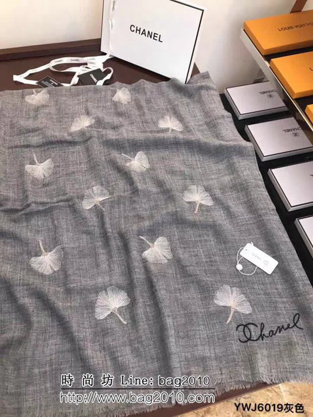 CHANEL香奈兒 最新刺繡羊毛圍巾 YWJ6019 LLWJ6810